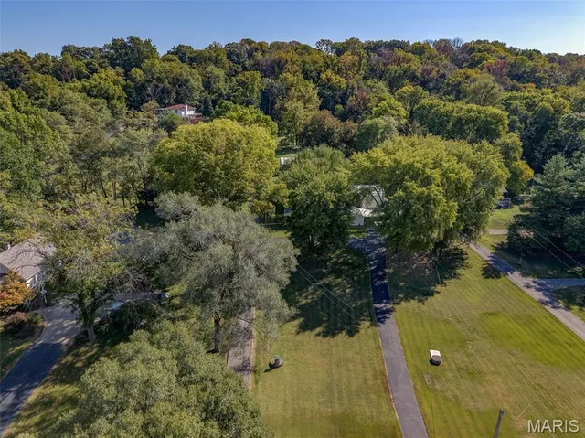 $280,000 | 1650 North Bluff Road, Collinsville, IL 62234