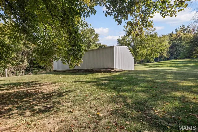 $280,000 | 1650 North Bluff Road, Collinsville, IL 62234