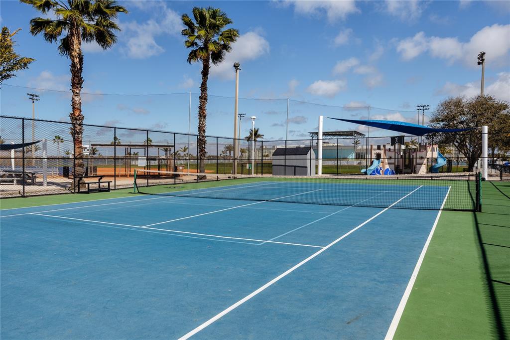 329 Medallion Boulevard, Unit B Madeira Beach, FL 33708 - Photo 38 of 47