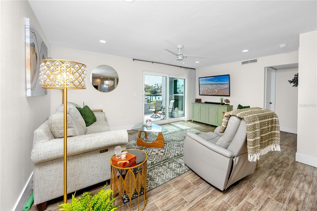 329 Medallion Boulevard, Unit B Madeira Beach, FL 33708 - Photo 7 of 47