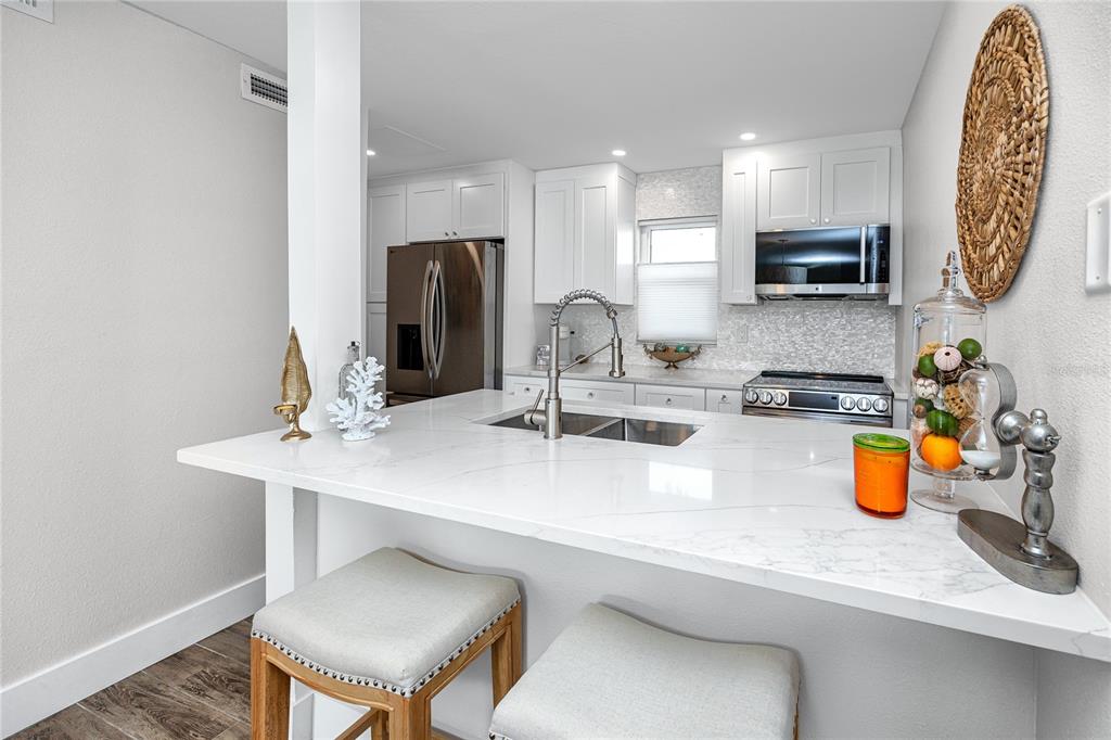 329 Medallion Boulevard, Unit B Madeira Beach, FL 33708 - Photo 9 of 47