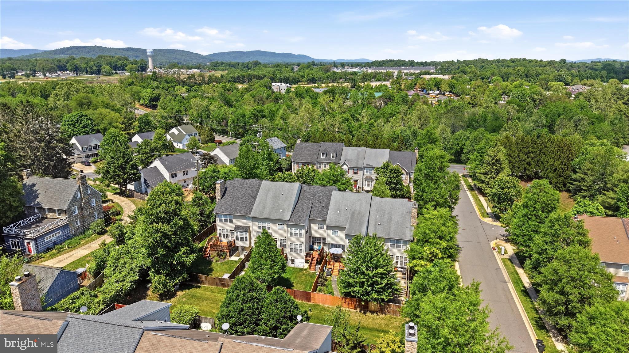 405 Leeds Ridge Court Purcellville, VA 20132 - Photo 54 of 64 Aerial