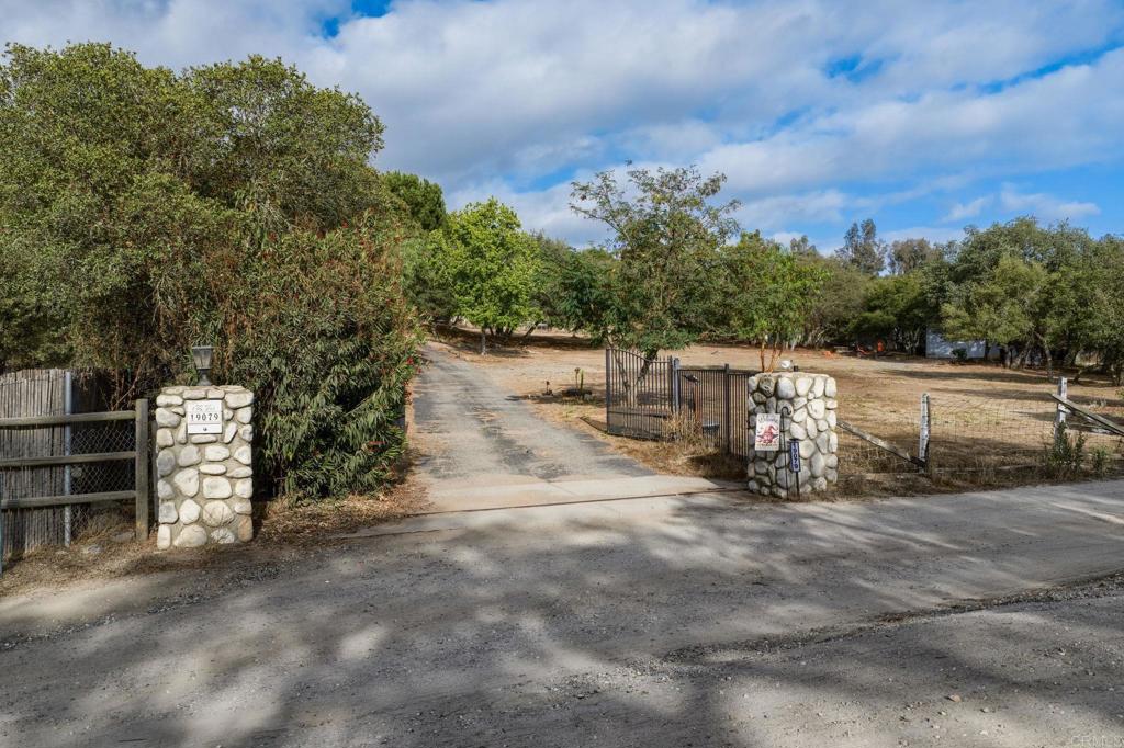 19079 Paradise Mountain Road Valley Center, CA 92082 - Photo 56 of 58