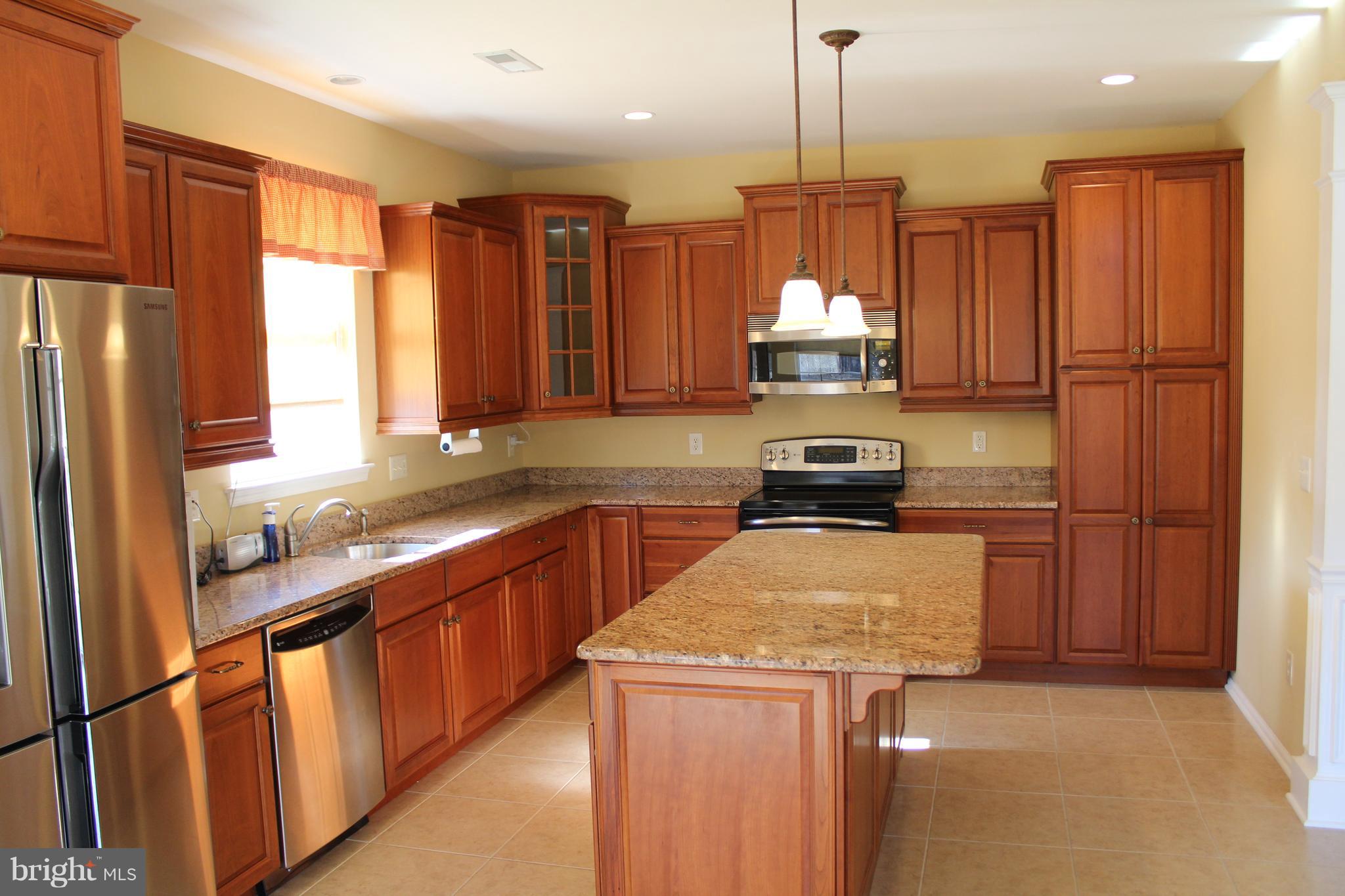 106 Hummingbird Way Sewell, NJ 08080 - Photo 7 of 11 Add Stools & Cookies...Guess Who is Visiting?