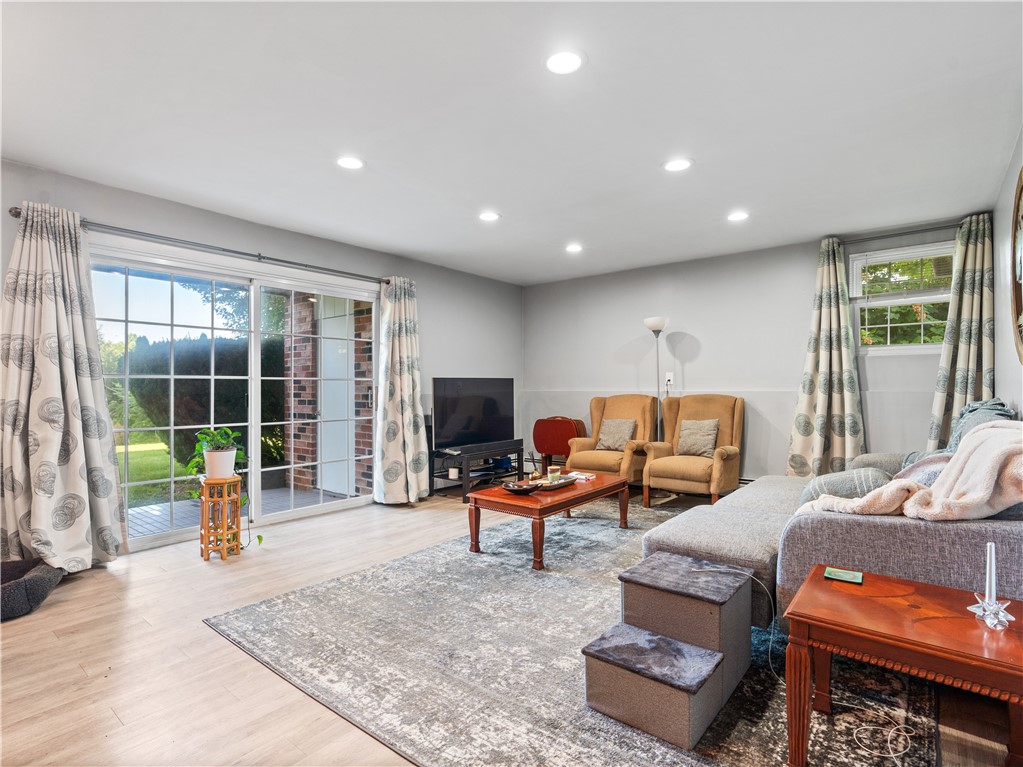 345 Main Road, Unit 105 Tiverton, RI 02878 - Photo 9 of 24 Gallery Image 9