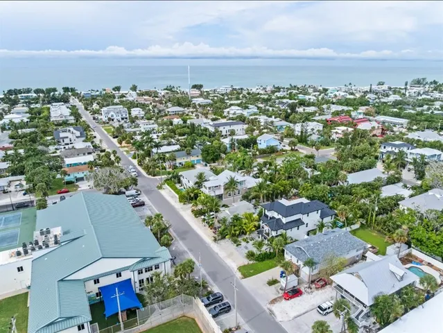 $3,490,000 | 408 Magnolia Avenue, Anna Maria, FL 34216