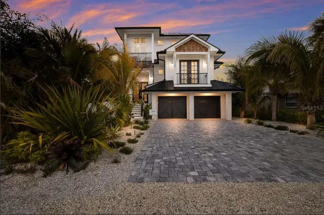 $3,490,000 | 408 Magnolia Avenue, Anna Maria, FL 34216