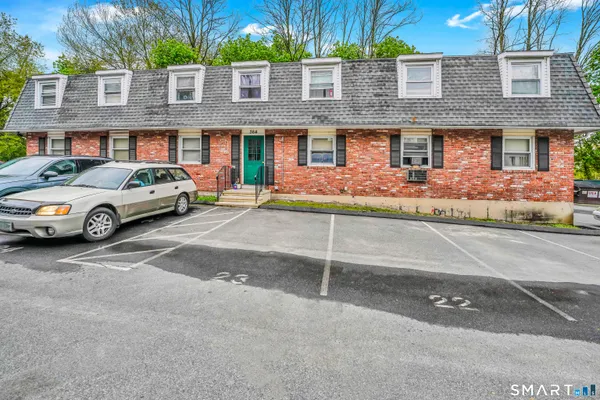 $1,250 | 364 Colonial Avenue, Unit 7B, Waterbury, CT 06704