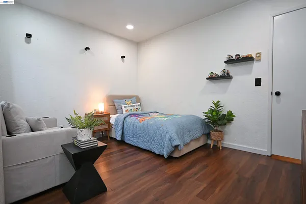 $499,000 | 28325 Winn Court, Unit 1, Hayward, CA 94544