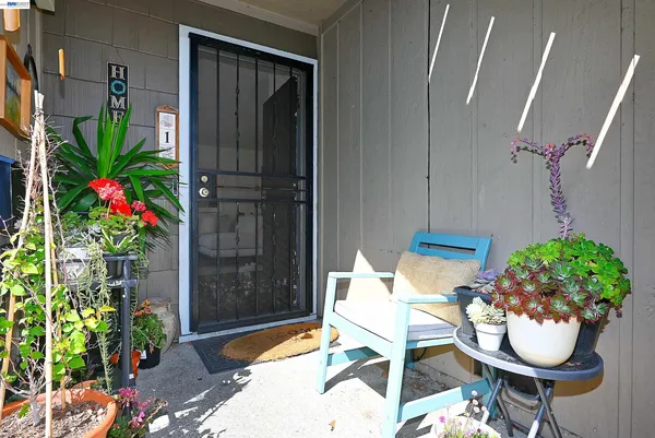 $499,000 | 28325 Winn Court, Unit 1, Hayward, CA 94544