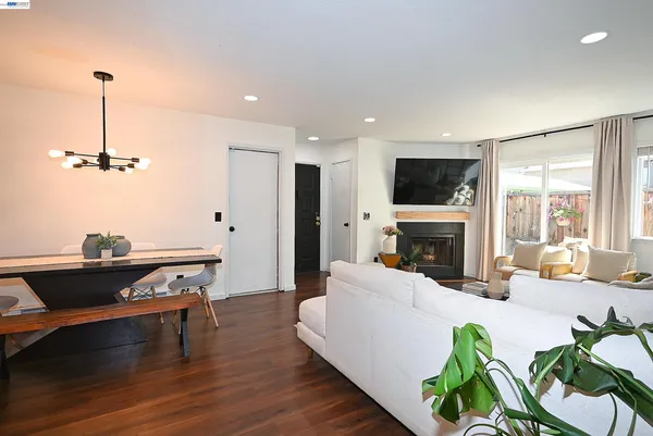 $499,000 | 28325 Winn Court, Unit 1, Hayward, CA 94544