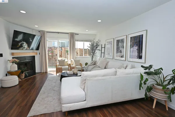 $499,000 | 28325 Winn Court, Unit 1, Hayward, CA 94544