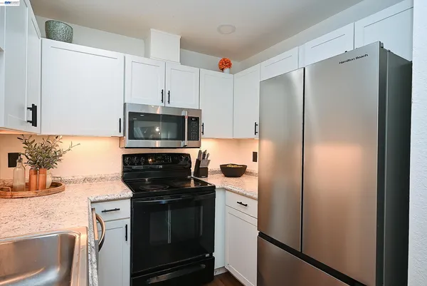 $499,000 | 28325 Winn Court, Unit 1, Hayward, CA 94544