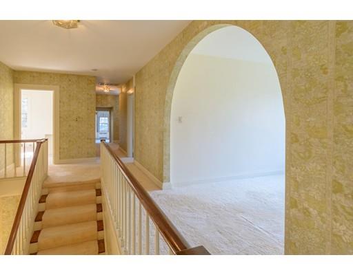 37 Carisbrooke Road Wellesley, MA 02481 - Photo 16 of 21 Gallery Image 16