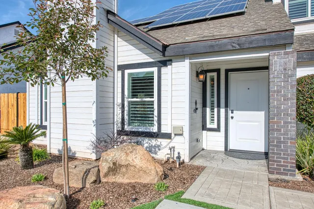 $449,900 | 1788 East Houston Avenue, Fresno, CA 93720