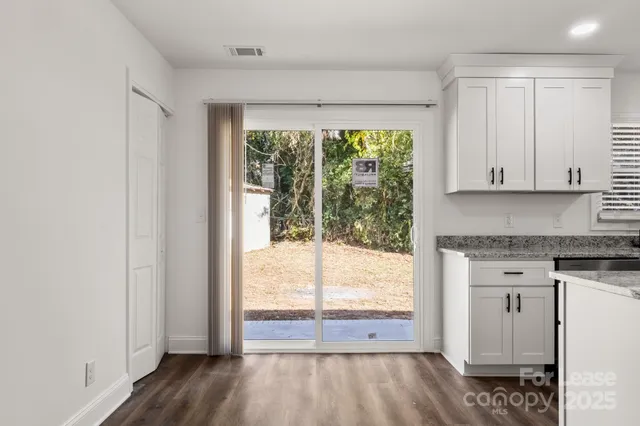 $2,150 | 815 Sharon Drive, Waxhaw, NC 28173