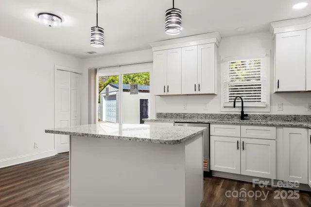 $2,150 | 815 Sharon Drive, Waxhaw, NC 28173