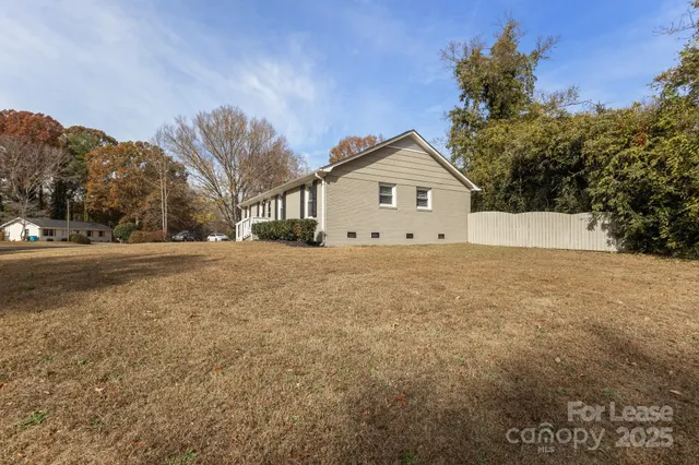 $2,150 | 815 Sharon Drive, Waxhaw, NC 28173