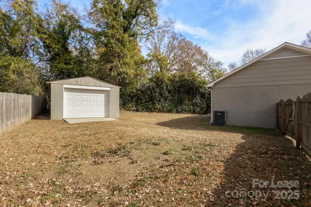 $2,150 | 815 Sharon Drive, Waxhaw, NC 28173