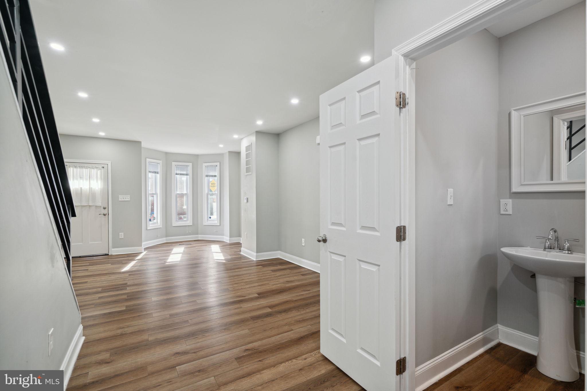 37 East Collom Street Philadelphia, PA 19144 - Photo 4 of 27