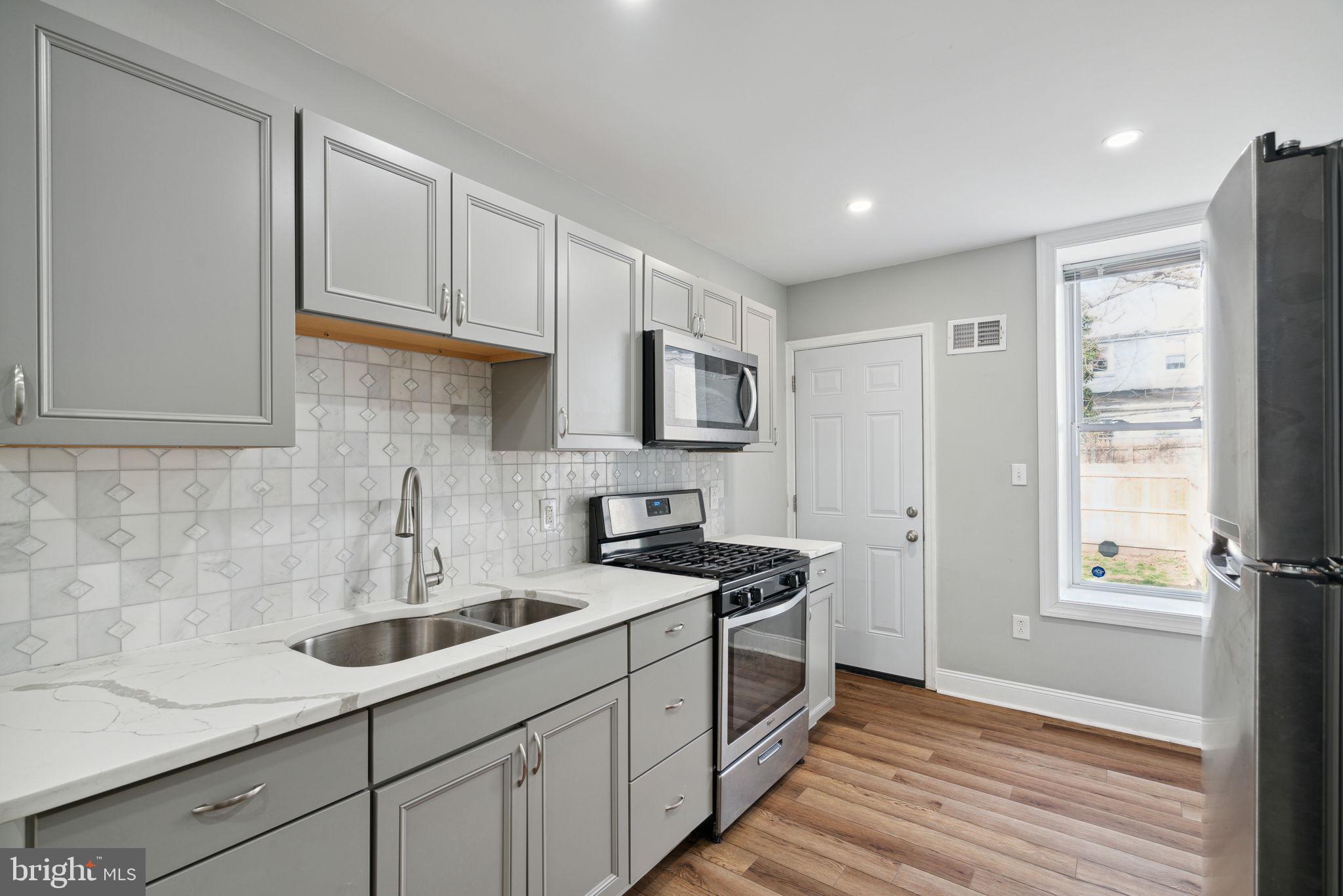 37 East Collom Street Philadelphia, PA 19144 - Photo 9 of 27