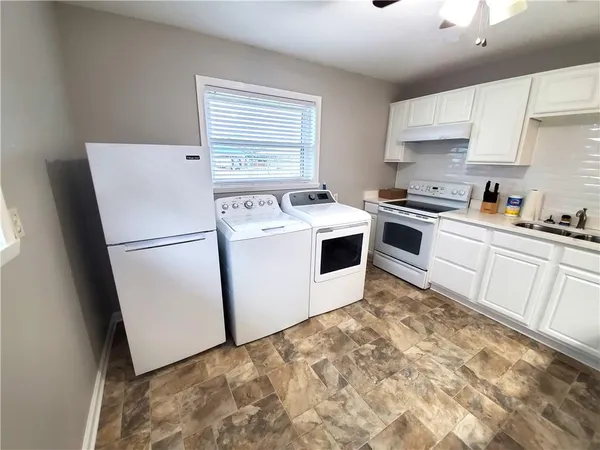 $1,800 | 513 Omega Street, Unit C, Belle Chasse, LA 70037