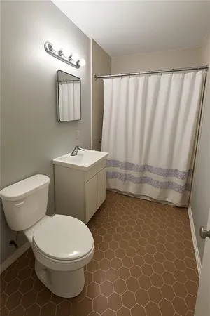 $1,800 | 513 Omega Street, Unit C, Belle Chasse, LA 70037