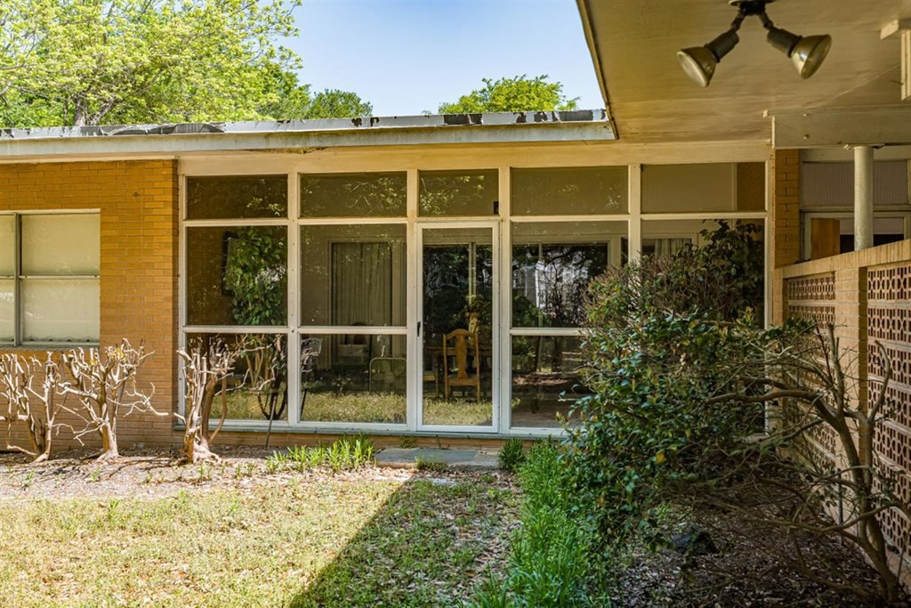 5487 Springfield Road Williston, SC 29853 - Photo 6 of 36 Gallery Image 6