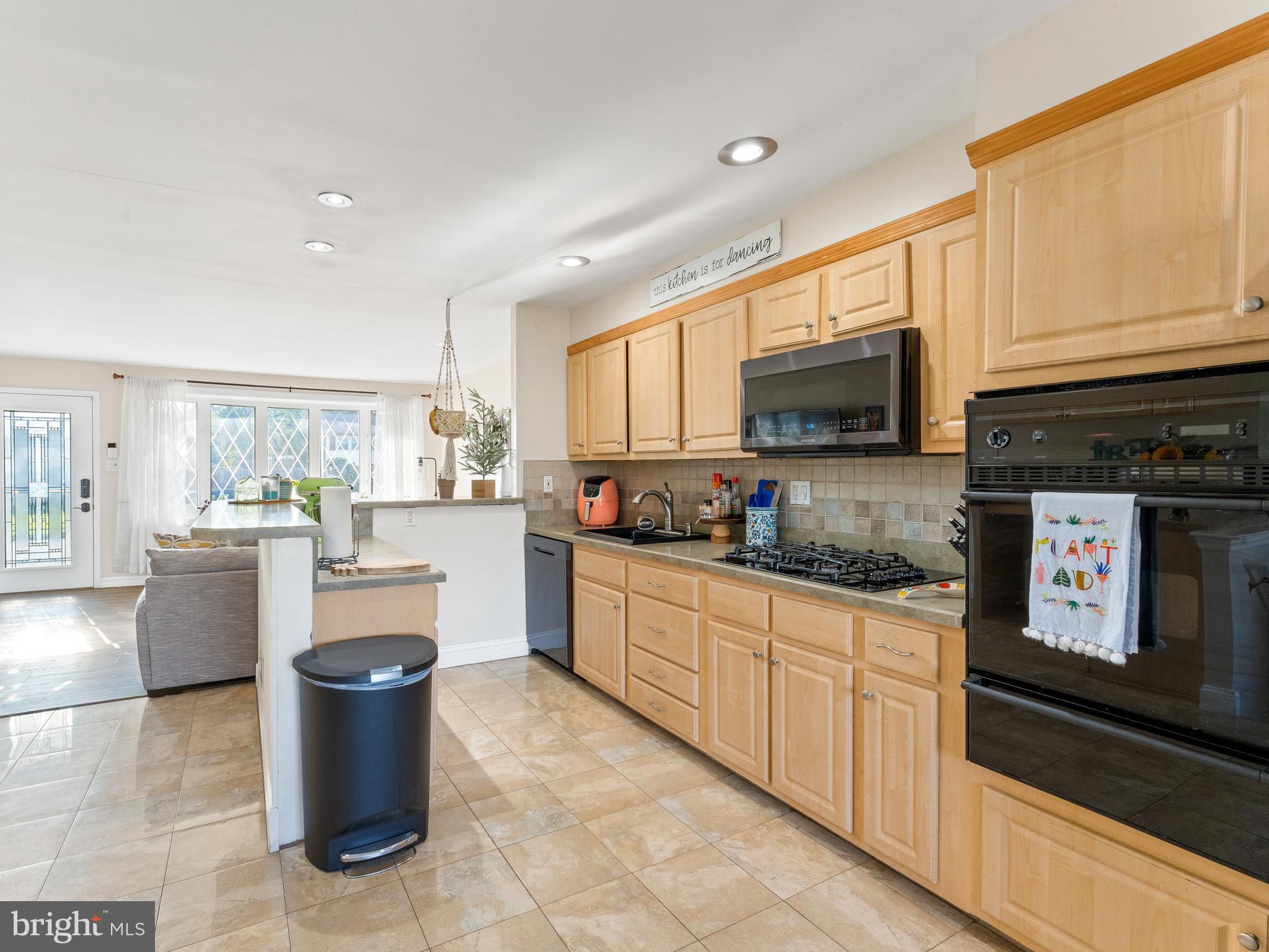 581 Vassar Road Wenonah, NJ 08090 - Photo 11 of 30 Gallery Image 11