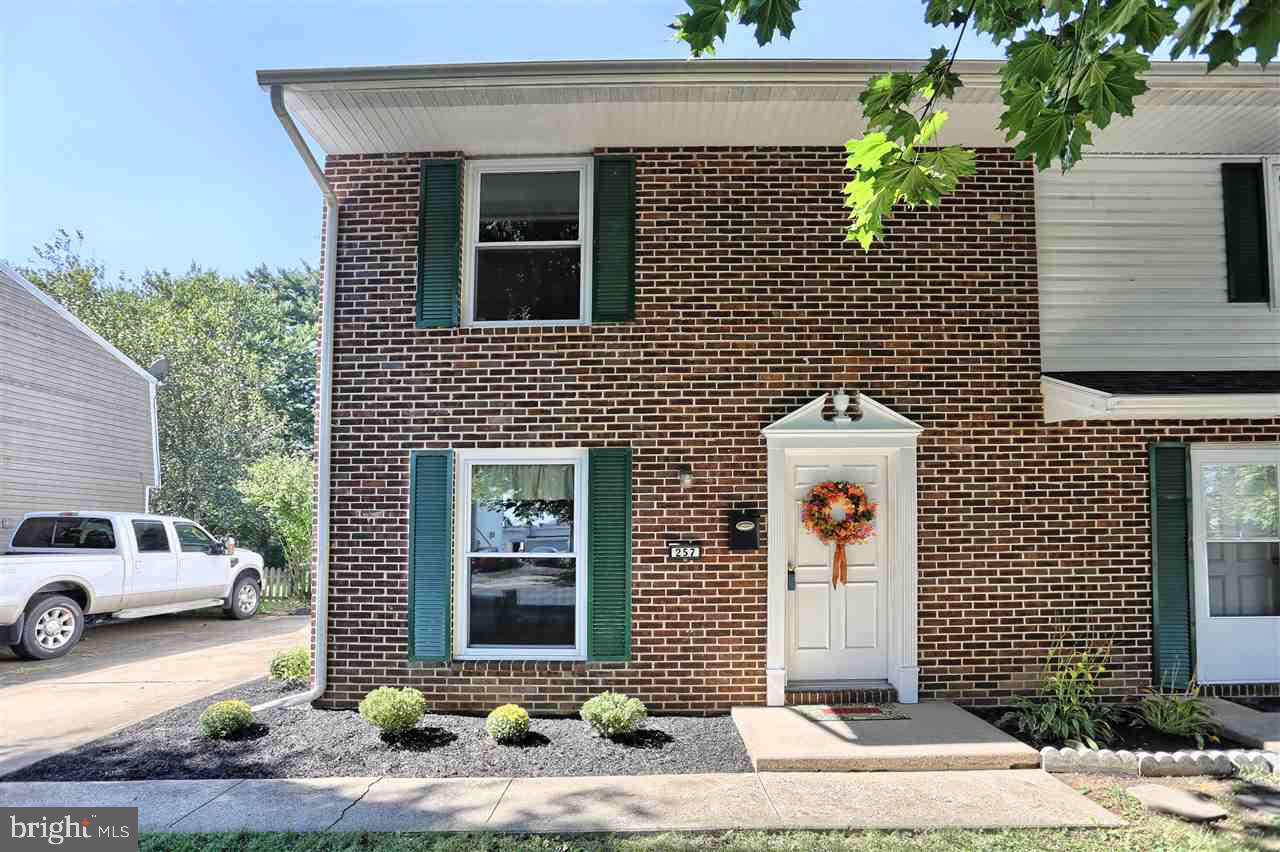 257 West Ridge Street Carlisle, PA 17013 - Photo 1 of 24 Gallery Image 1