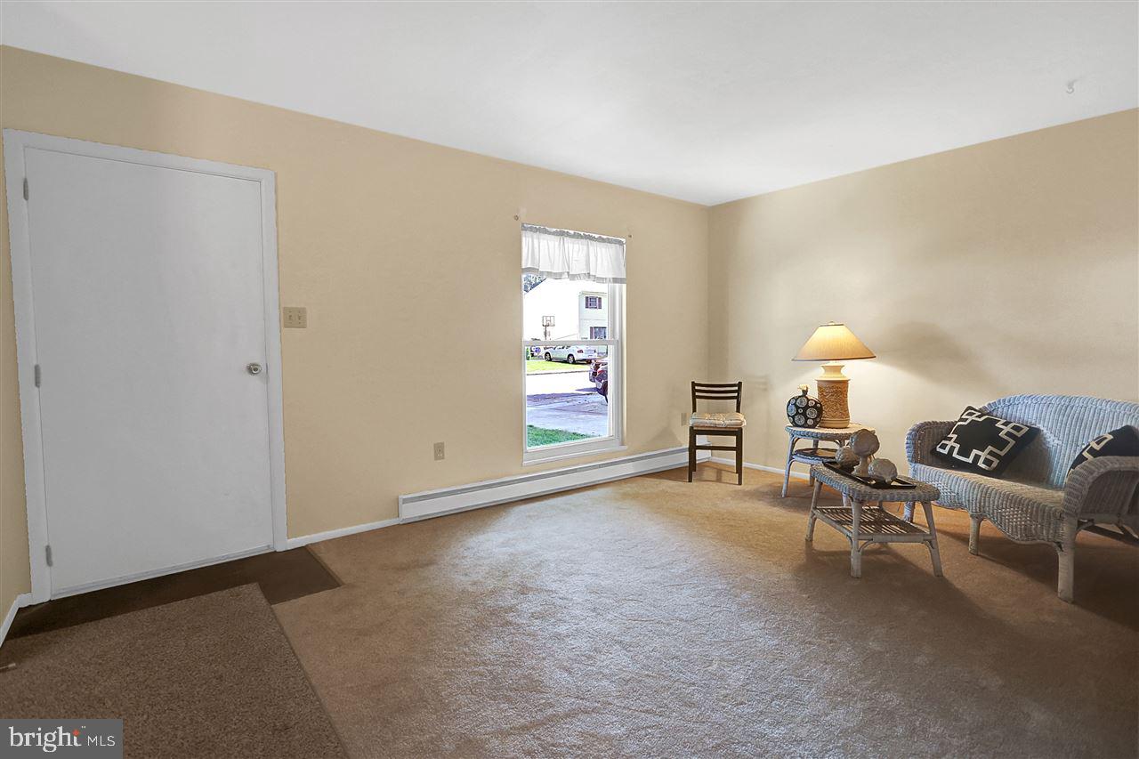 257 West Ridge Street Carlisle, PA 17013 - Photo 4 of 24 Gallery Image 4