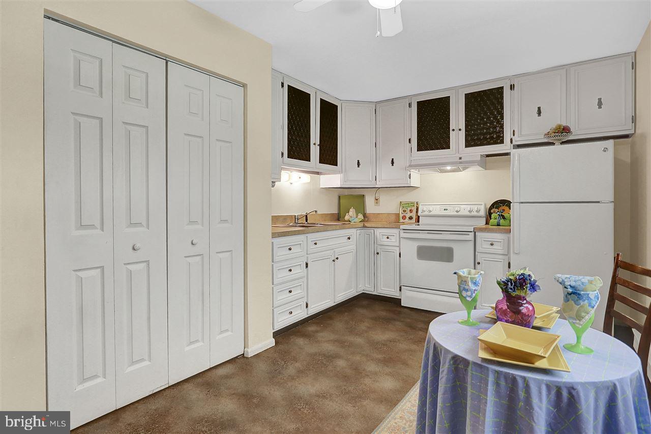 257 West Ridge Street Carlisle, PA 17013 - Photo 7 of 24 Gallery Image 7