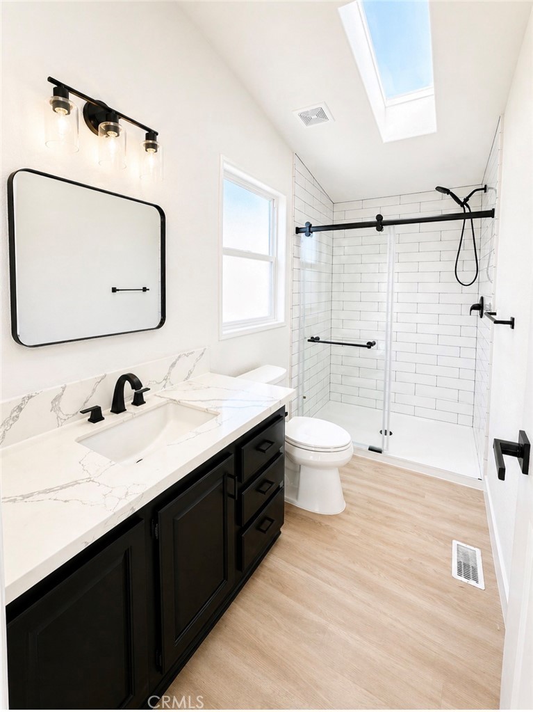 1638 Calavo Road, Unit 63 Fallbrook, CA 92028 - Photo 13 of 15 Master Bathroom