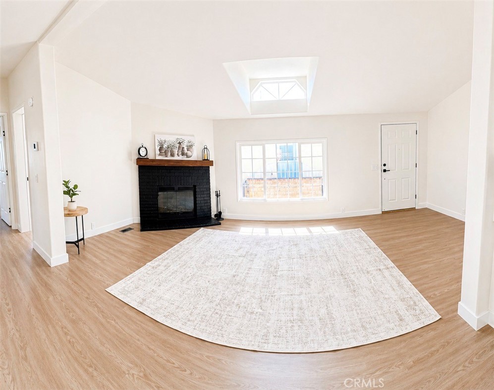 1638 Calavo Road, Unit 63 Fallbrook, CA 92028 - Photo 3 of 15 Living Room