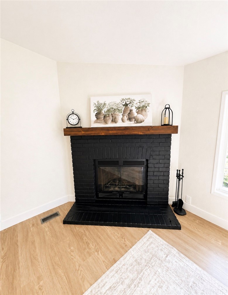 1638 Calavo Road, Unit 63 Fallbrook, CA 92028 - Photo 5 of 15 Living Room Fire Place