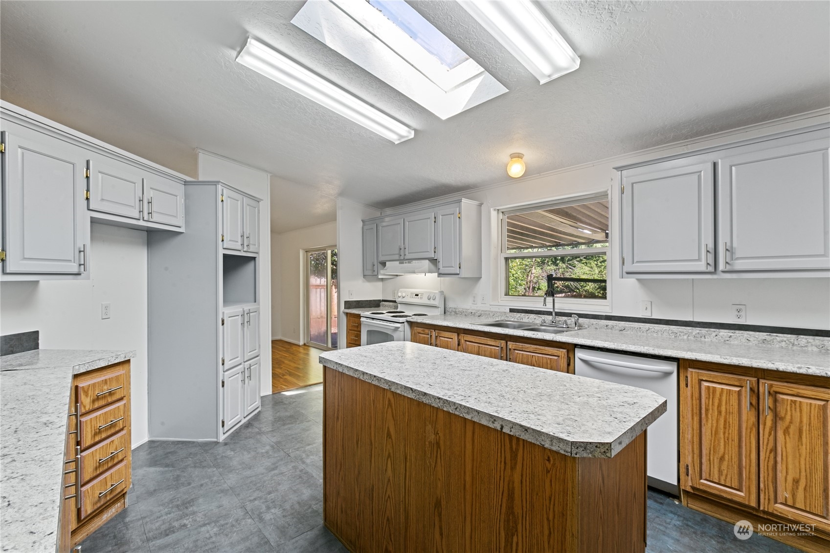 44108 Fir Road Gold Bar, WA 98251 - Photo 9 of 34 Gallery Image 9