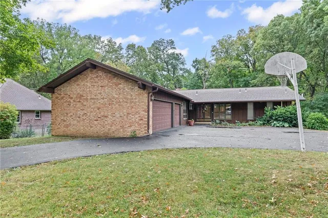$349,000 | 6851 Garfield Drive, Kansas City, KS 66102