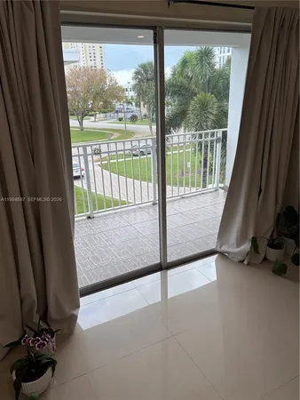 $2,000 | 1631 Northeast 114th Street, Unit 305, North Miami, FL 33181