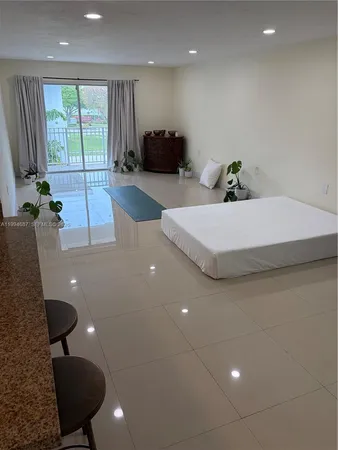 $2,000 | 1631 Northeast 114th Street, Unit 305, North Miami, FL 33181