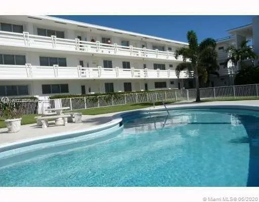 $2,000 | 1631 Northeast 114th Street, Unit 305, North Miami, FL 33181