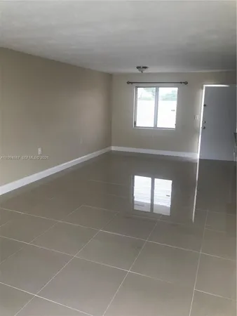 $2,000 | 1631 Northeast 114th Street, Unit 305, North Miami, FL 33181
