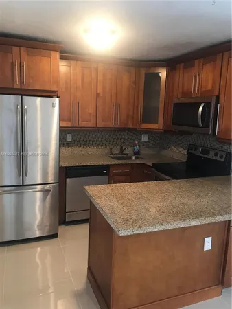 $2,000 | 1631 Northeast 114th Street, Unit 305, North Miami, FL 33181