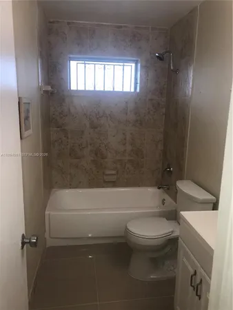 $2,000 | 1631 Northeast 114th Street, Unit 305, North Miami, FL 33181