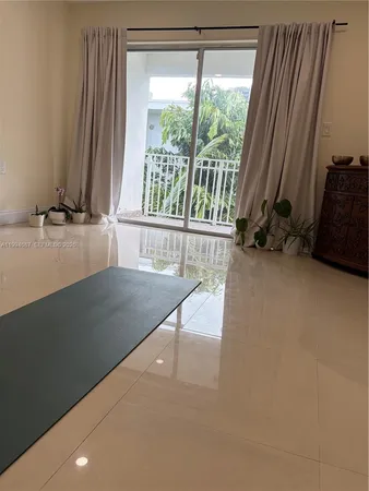 $2,000 | 1631 Northeast 114th Street, Unit 305, North Miami, FL 33181