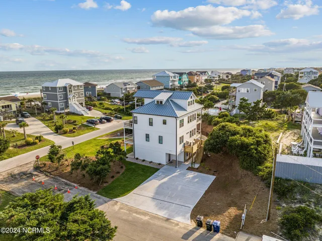 $2,950,000 | 101 Melaine Street, Emerald Isle, NC 28594