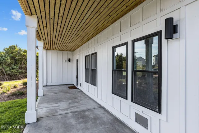 $2,950,000 | 101 Melaine Street, Emerald Isle, NC 28594