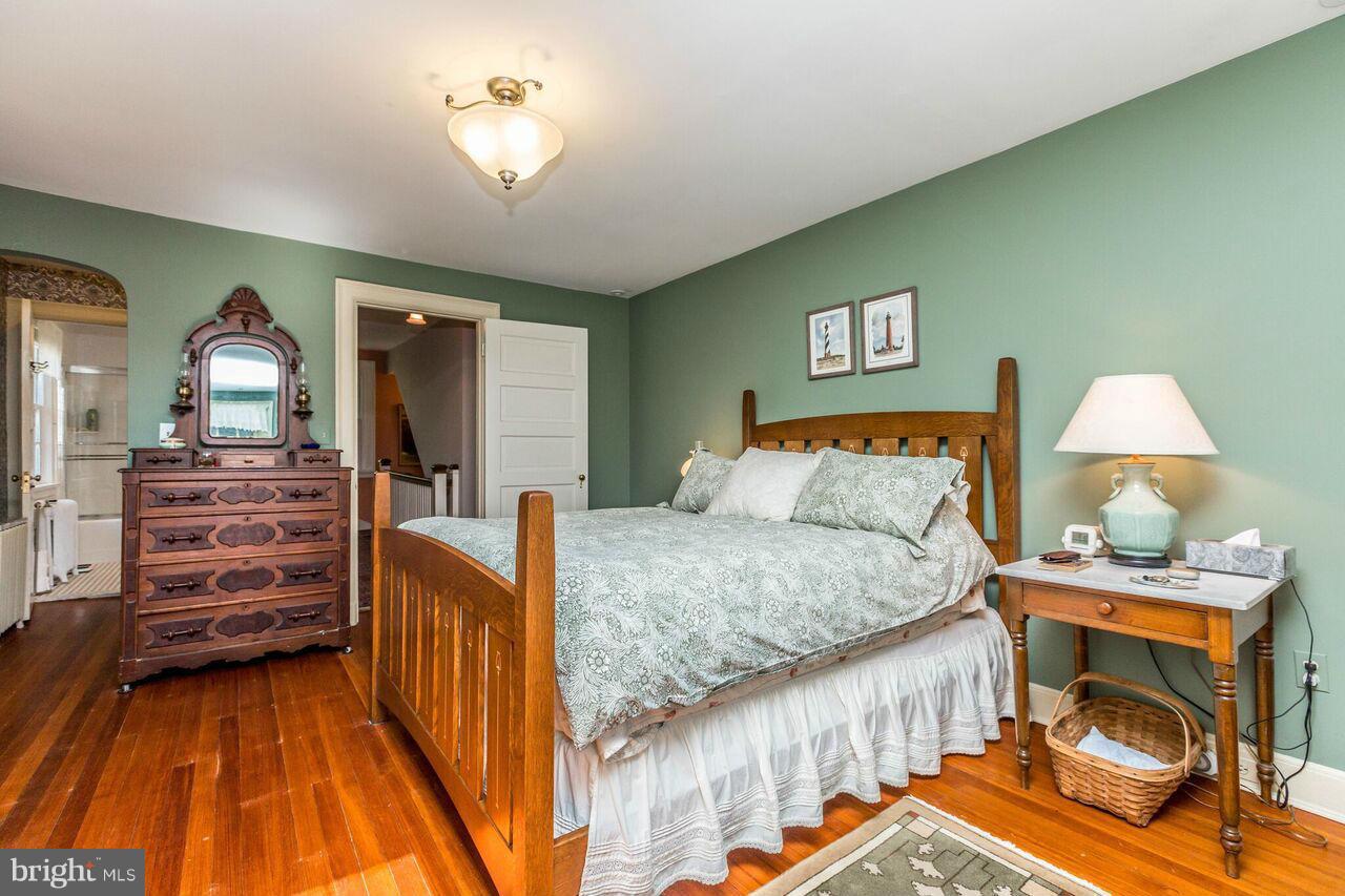 13 Elmwood Road Baltimore, MD 21210 - Photo 14 of 30 Bedroom (Master)
