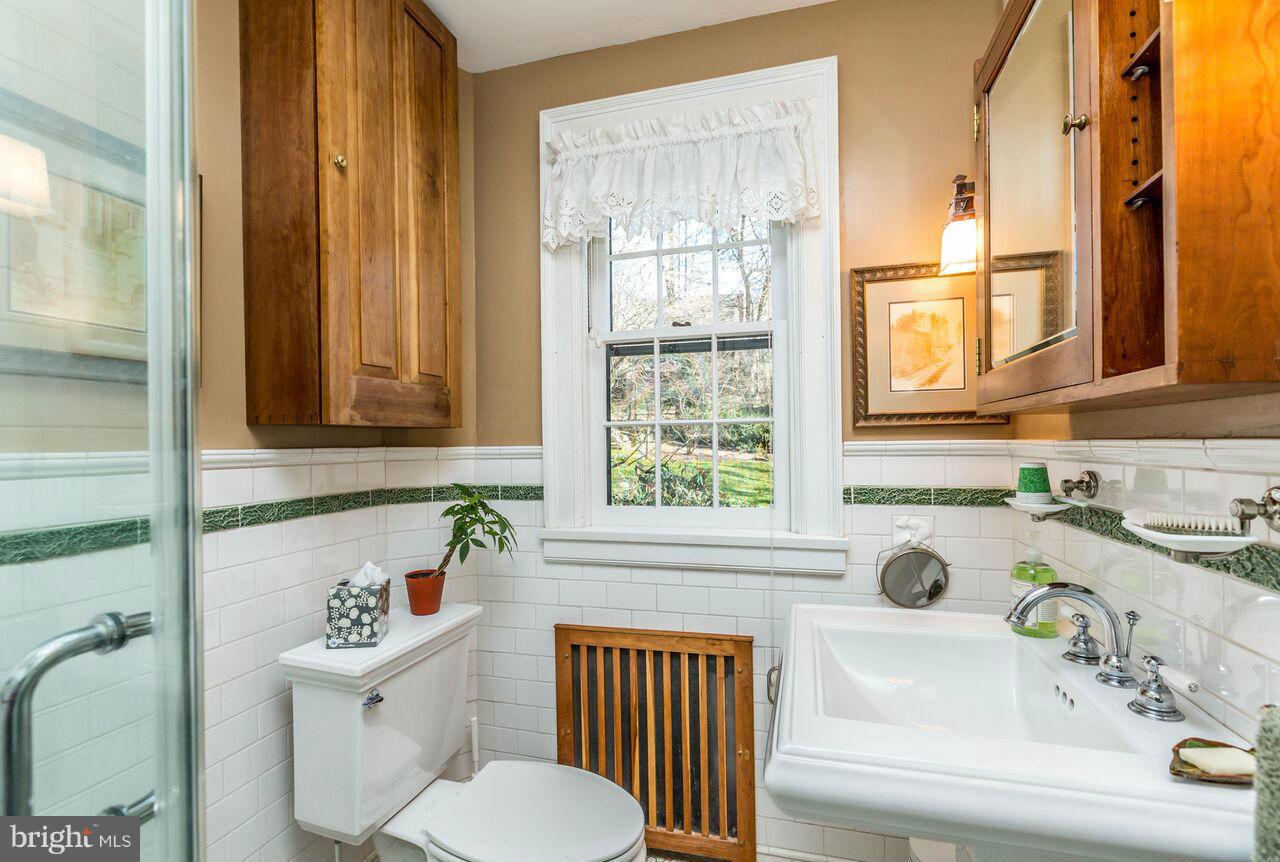13 Elmwood Road Baltimore, MD 21210 - Photo 22 of 30 Second Floor Hall Bath