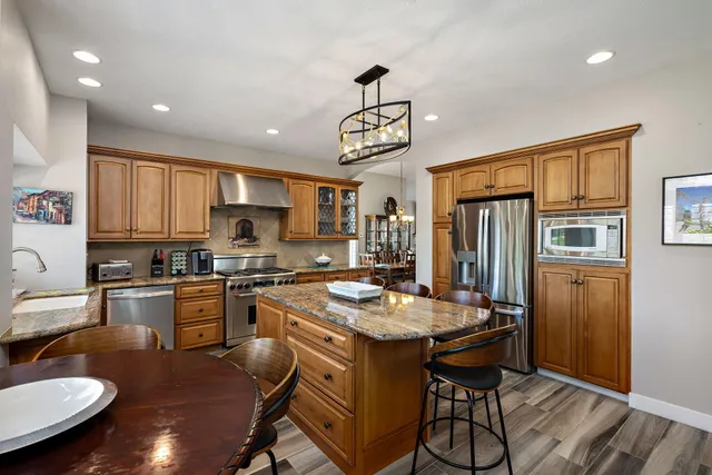 $815,000 | 230 Augusta Drive, Palm Desert, CA 92211