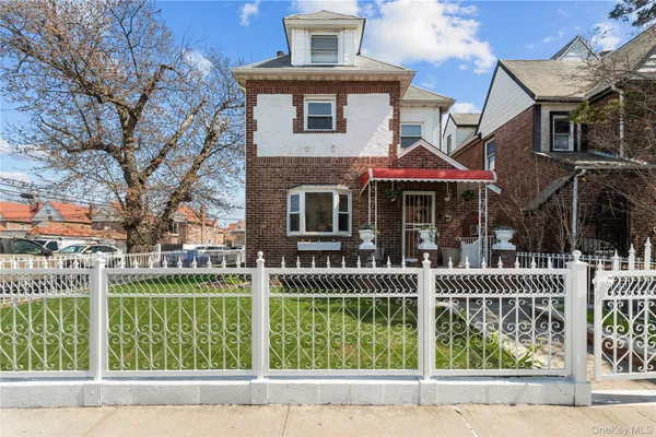 $799,777 | 13301 226th Street | Laurelton